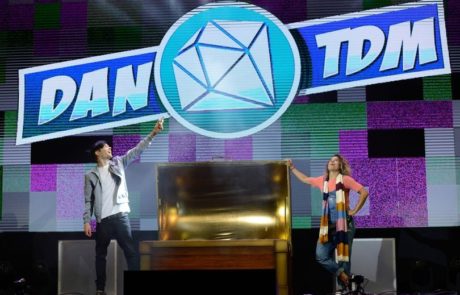 custom prop fabrication,prop fabrication,prop fabrication nyc,jumbo photo booth props